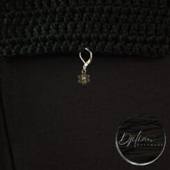 Metalen steekmarkeerder met zilver bloemetje