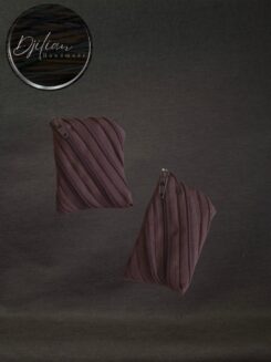 Handgemaakt bruin ritszakje in rechthoek en vierkant